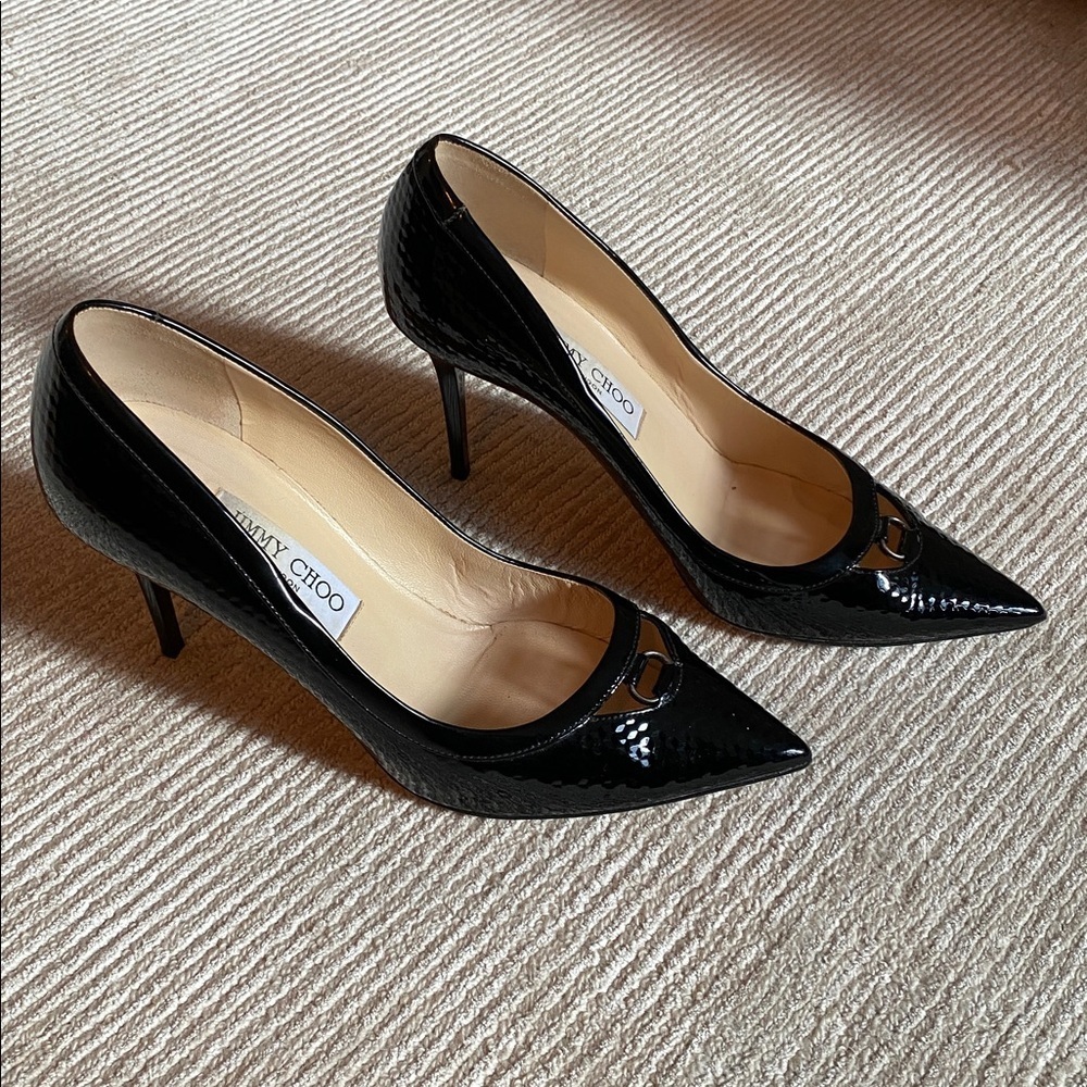 Jimmy Choo Black Patent Leather Hype Pump Cutout Buckle Heels Size 7.5 - Picture 2 of 16